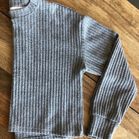 Aritzia Wilfred Free Crop Ribbed Sweater - Picture 2 of 9